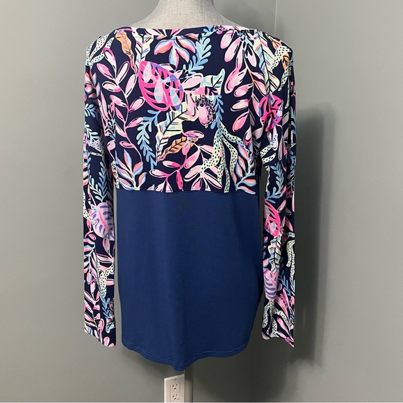 Lilly Pulitzer Finn Top NWT women’s size small colour block custom graphic print - Picture 9 of 16